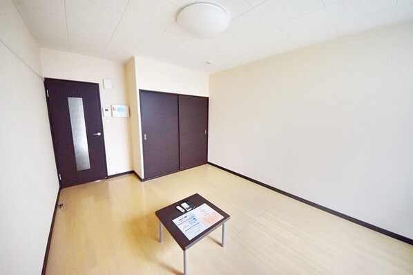 レオネクストフィエールIIの物件内観写真